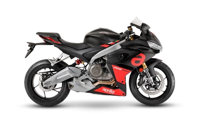 Aprilia RS660: Χωρίς μοχλικό και η συμπεριφορά είναι άψογη!